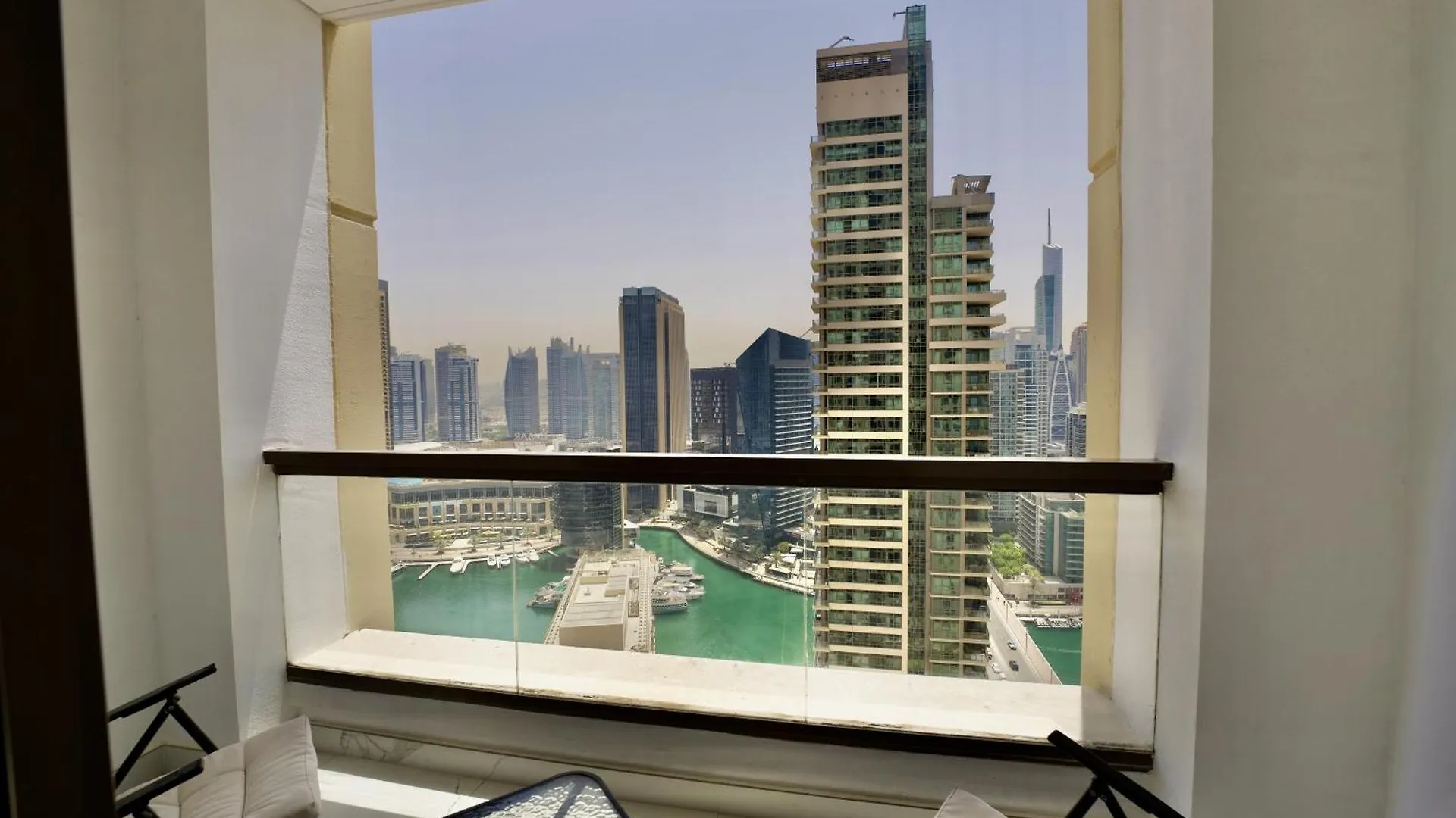 Fam Living - Stylish 1Br In Jbr, 5 Min Walk To Beach Dubai Appartement