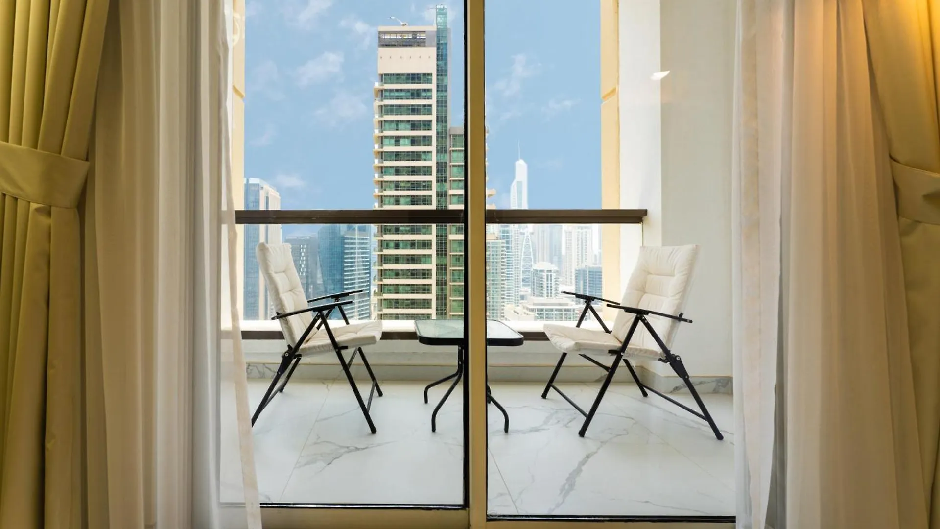 Appartement Fam Living - Stylish 1Br In Jbr, 5 Min Walk To Beach Dubai