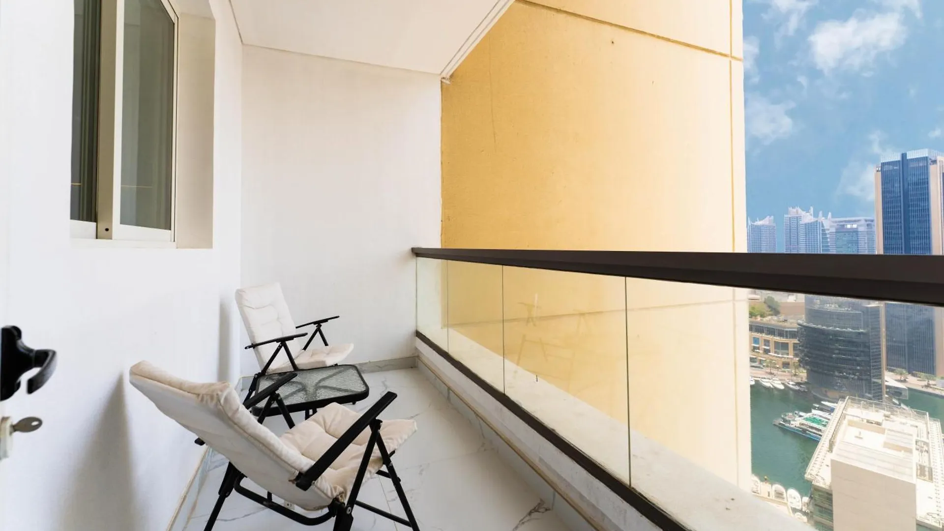 Appartement Fam Living - Stylish 1Br In Jbr, 5 Min Walk To Beach Dubai