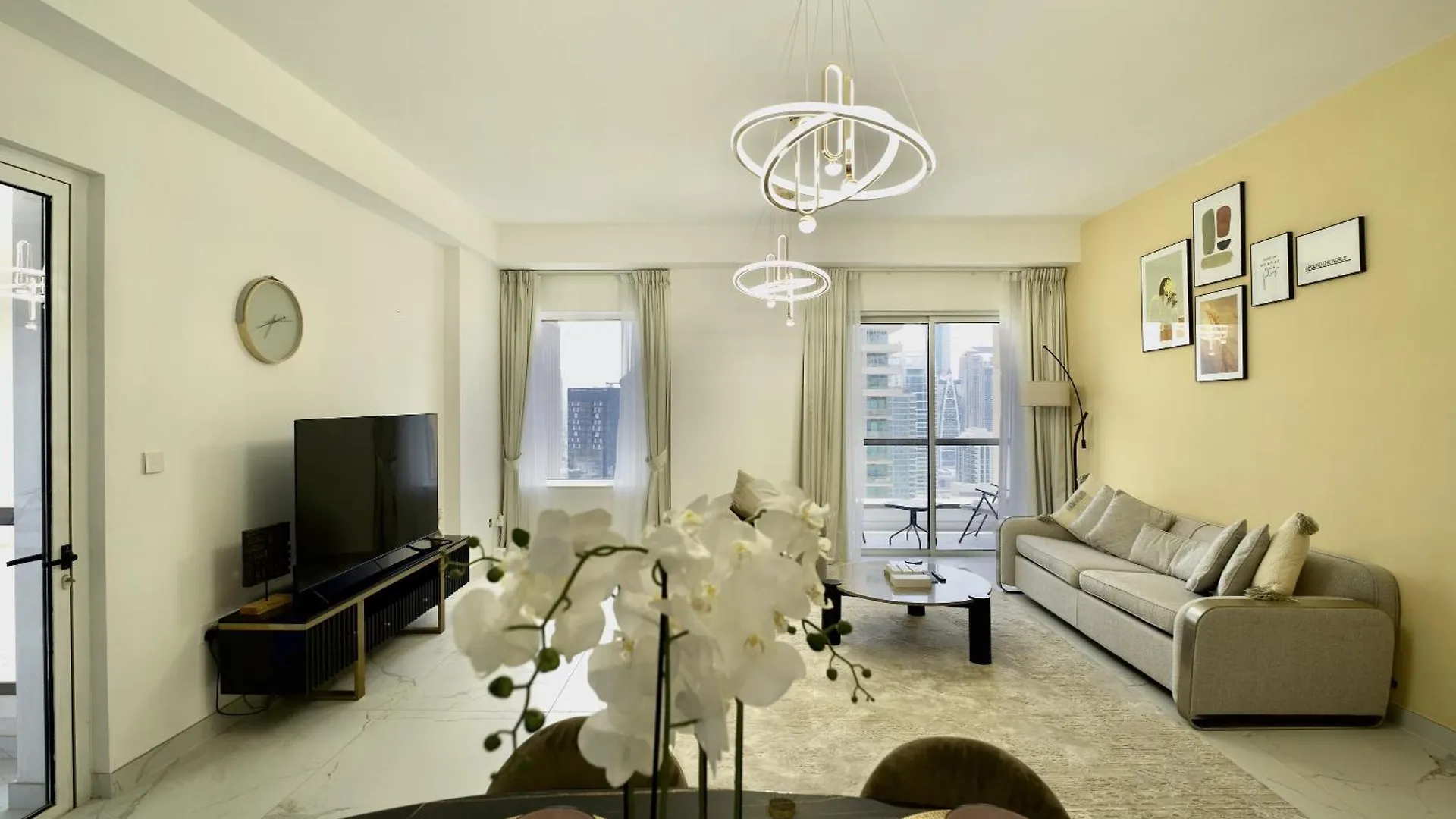 Fam Living - Stylish 1Br In Jbr, 5 Min Walk To Beach Dubai Apartment